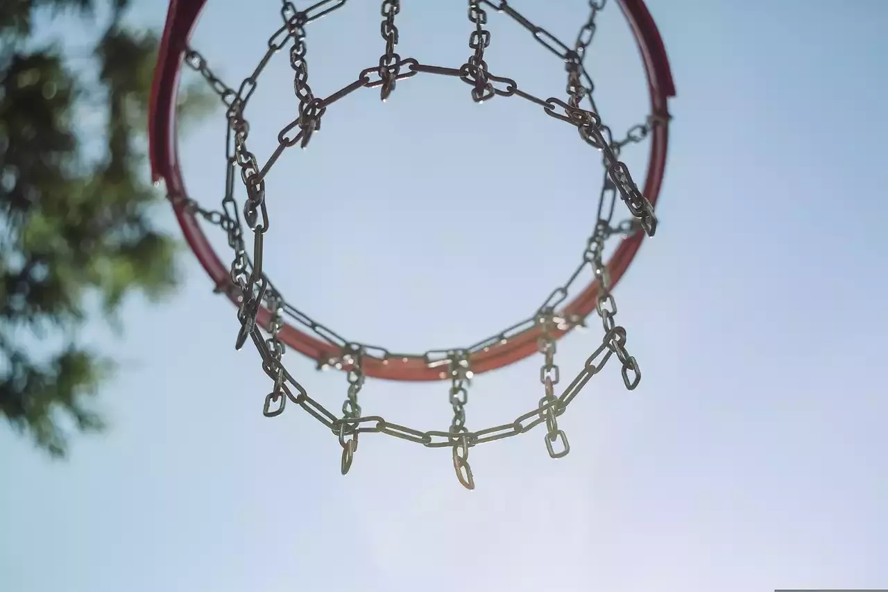 Физические и умственные преимущества игры в баскетбол